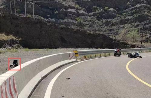 国产机车压弯翻车视频,揭秘现代机车安全挑战