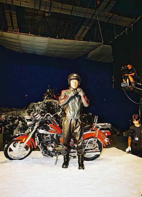 国产小忍者玩车视频,激情驾驭，速度与激情的完美融合